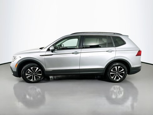 Used 2022 Volkswagen Tiguan S w/ IQ.Drive Package image 4