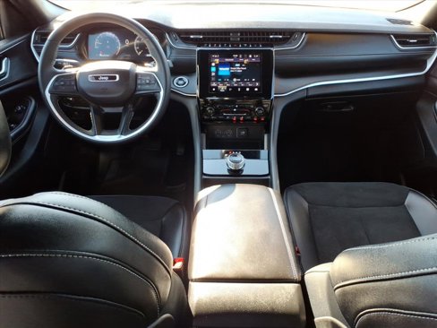 Used 2023 Jeep Grand Cherokee L Laredo image 8