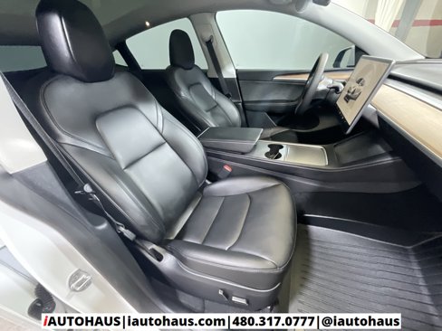 Used 2024 Tesla Model Y Long Range image 23