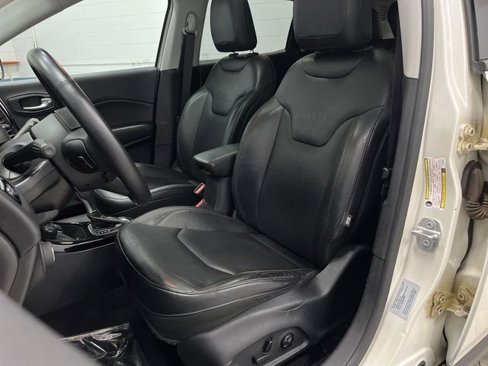 Certified 2018 Jeep Compass Limited w/ Navigation Group image 4