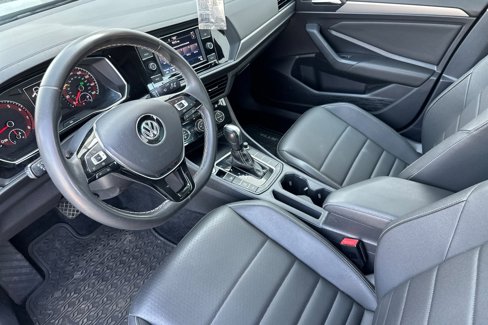 Used 2021 Volkswagen Jetta SE image 9