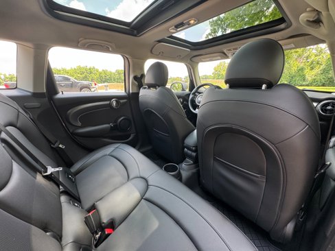 Used 2022 MINI Cooper S w/ Premium Package image 39