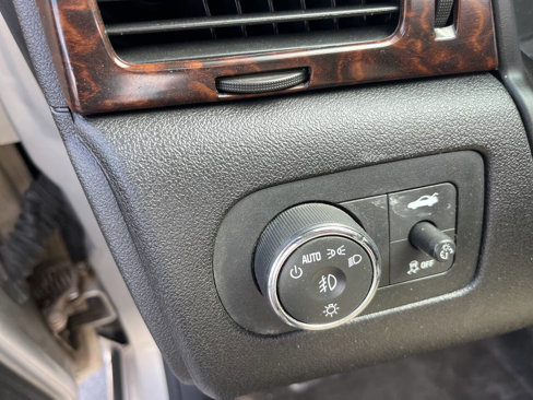 Used 2012 Chevrolet Impala LTZ image 18
