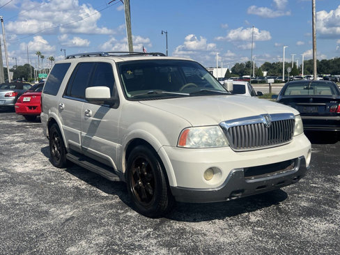 Used 2004 Lincoln Navigator Luxury image 2