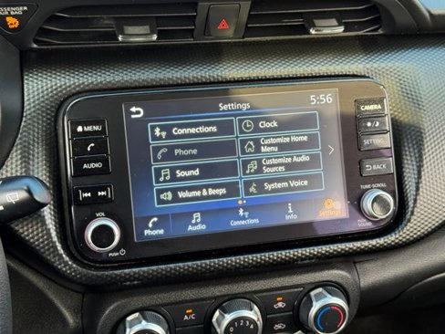 Used 2023 Nissan Kicks SV image 10