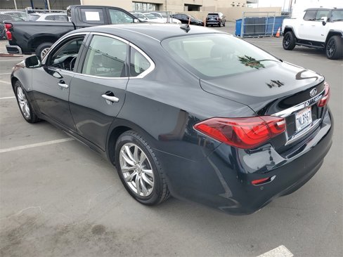 Used 2015 INFINITI Q70 3.7 image 3
