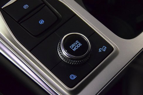 Used 2022 Ford Explorer XLT w/ Equipment Group 202A image 28