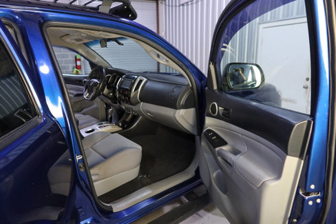 Used 2015 Toyota Tacoma 4x4 Double Cab w/ TRD Off-Road Package image 12