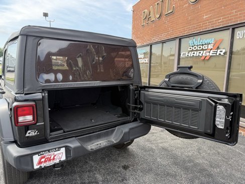 Used 2022 Jeep Wrangler Unlimited Sport image 14