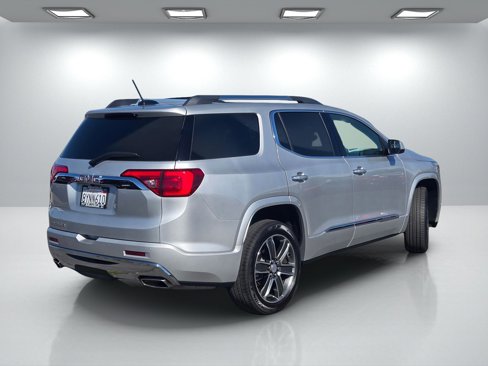 Used 2019 GMC Acadia Denali w/ Technology Package image 4