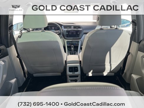 Used 2022 Volkswagen Tiguan SE R-Line image 11