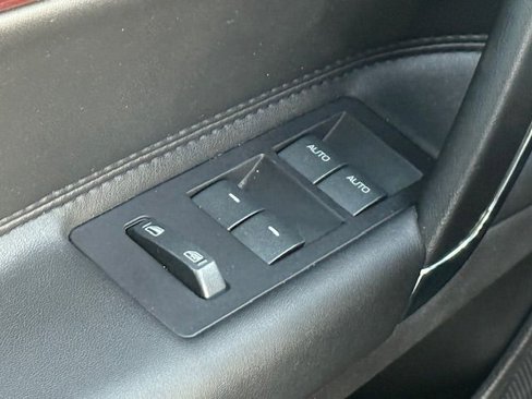 Used 2011 Lincoln MKZ AWD w/ 101A Rapid Spec Order Code image 29