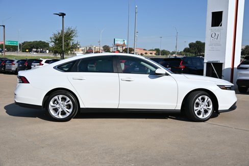 Certified 2025 Honda Accord LX image 2