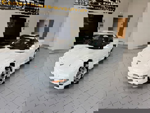 Used 1998 Chevrolet Corvette Coupe image 1