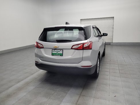 Used 2021 Chevrolet Equinox LS image 9