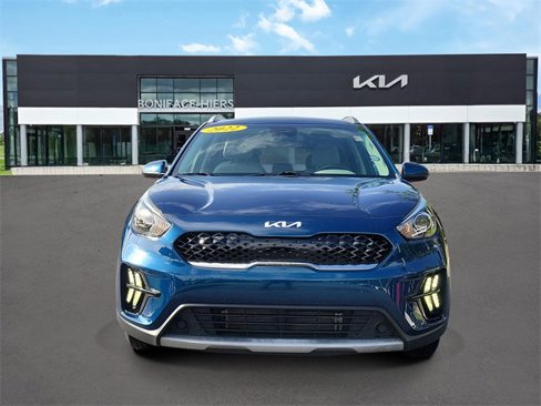 Certified 2022 Kia Niro LXS image 2