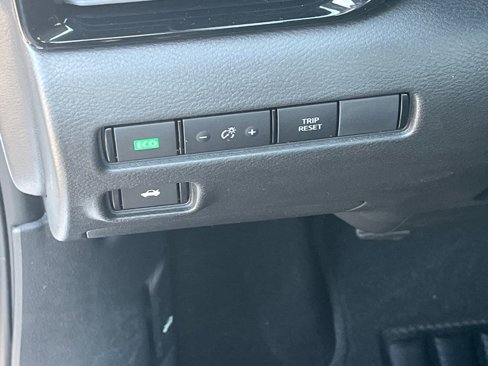 Used 2023 Nissan Sentra SV image 16