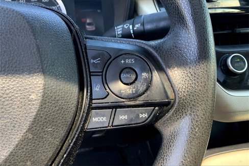 Used 2020 Toyota Corolla LE image 20