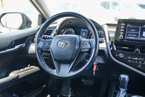 Used 2023 Toyota Camry SE image 16