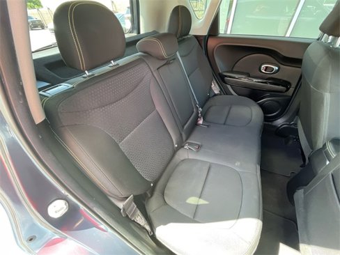 Used 2015 Kia Soul + image 15
