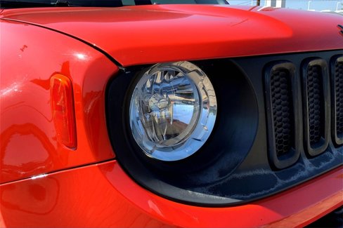 Used 2017 Jeep Renegade Latitude w/ Cold Weather Group image 30