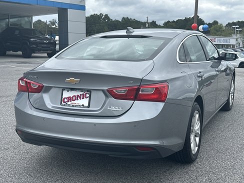 Used 2024 Chevrolet Malibu LT image 3