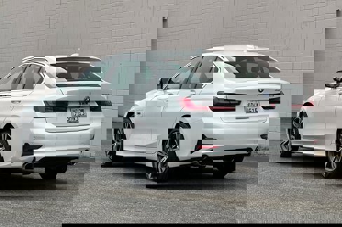 Certified 2022 BMW 330e w/ Premium Package image 8