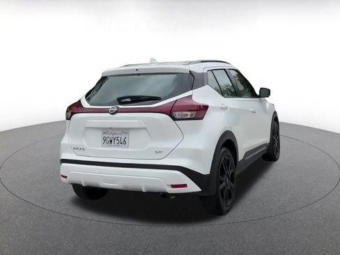 Used 2023 Nissan Kicks SR image 13