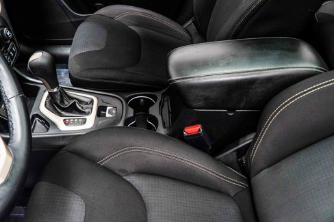 Used 2016 Jeep Cherokee Latitude w/ Comfort/Convenience Group image 17