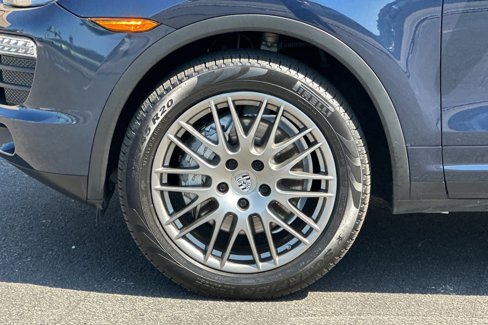 Used 2014 Porsche Cayenne S image 12