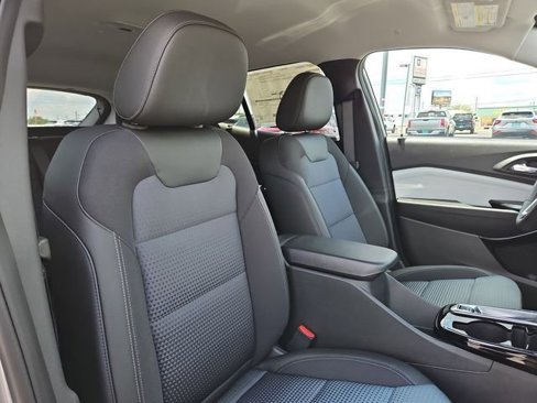 New 2025 Chevrolet Trax LT w/ Driver Confidence Package image 23