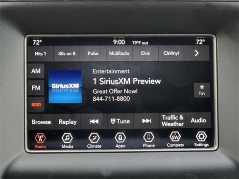Used 2019 Jeep Grand Cherokee Laredo image 3