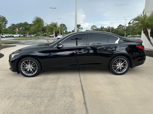 Used 2017 INFINITI Q50 Signature Edition w/ All Weather Package (L93) image 7