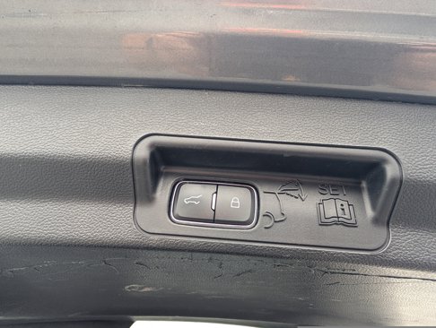 Certified 2021 Ford Explorer XLT w/ Equipment Group 202A image 13
