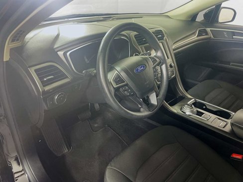 Used 2019 Ford Fusion SE image 7