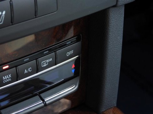 Used 2013 Mercedes-Benz E 350 Sedan image 58