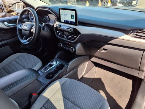 Used 2021 Ford Escape SE image 22