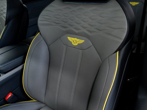 Certified 2024 Bentley Bentayga Extended Wheelbase image 18