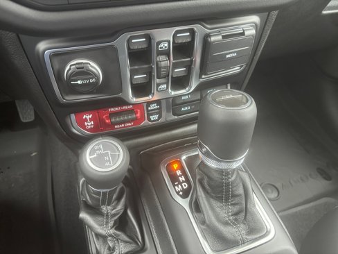 New 2025 Jeep Gladiator Rubicon image 27