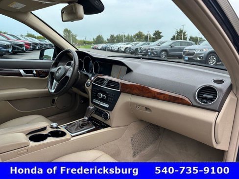 Used 2012 Mercedes-Benz C 300 Sport image 33