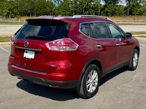 Used 2016 Nissan Rogue SV image 3