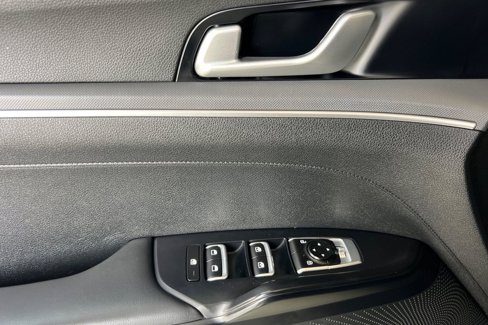 Used 2022 Kia K5 GT-Line image 11