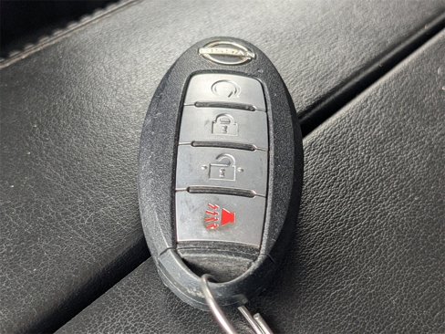 Used 2022 Nissan Rogue SV image 34
