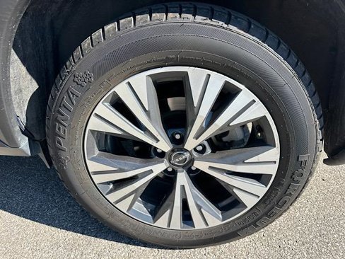 Used 2023 Nissan Rogue SV image 32