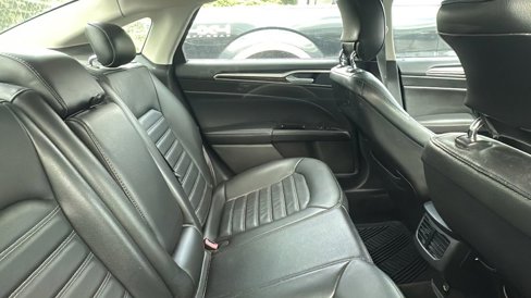 Used 2014 Ford Fusion SE w/ Equipment Group 202A image 7
