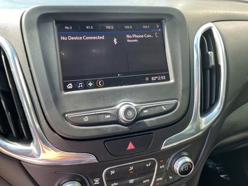 Used 2020 Chevrolet Equinox LT image 19