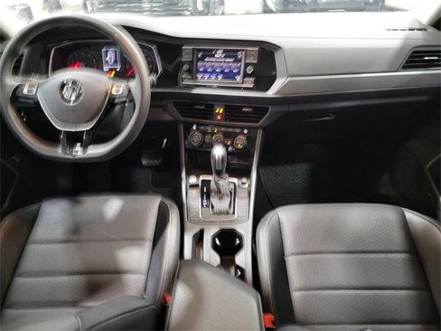 Used 2021 Volkswagen Jetta SE image 27