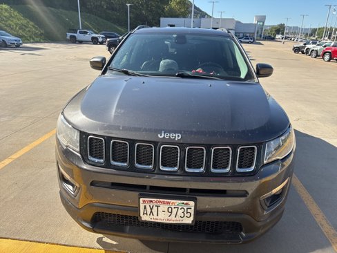Used 2019 Jeep Compass Latitude w/ Cold Weather Group image 16