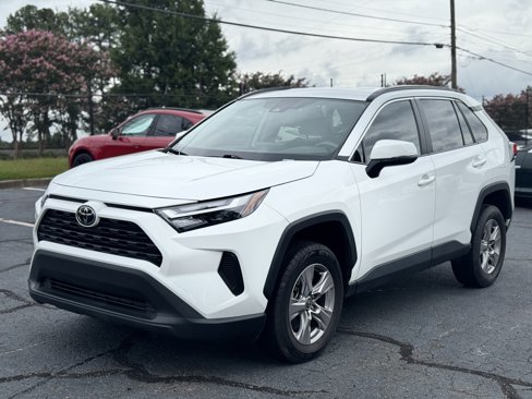 Used 2023 Toyota RAV4 XLE image 1