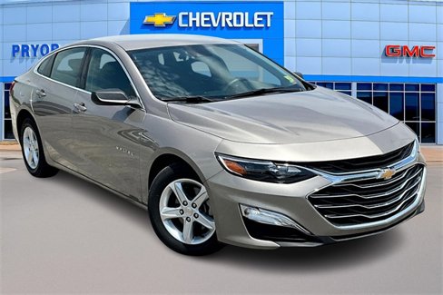Used 2024 Chevrolet Malibu LS image 1